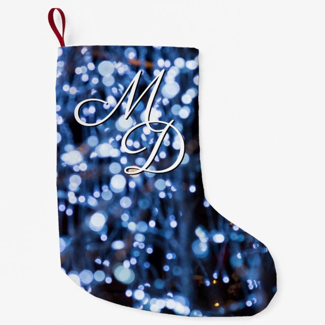 Abstrakt av Blue Ljus Monogram Liten Julstrumpa (Framsidan)