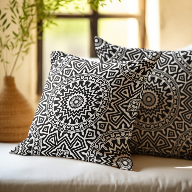 Abstrakt Black and White Mandala Mönster Kudde (Skapare uppladdad)