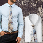 Abstrakt blått och beige slips<br><div class="desc">Abstrakt blue & beige urban mönster med bokstäver. "Krackade mönster"-halsen är en underbar gåva till dem som vill hitta skönhet i vardagslivet eller kärlek grunge stil,  till dem som har en ung själ.</div>