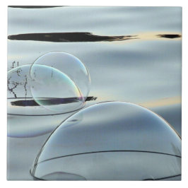 abstrakt bubblar på keramiskt vatten belägger med kakelplatta