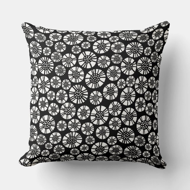 Abstrakt Flowers 031023 - White on Black Kudde (Framsida)