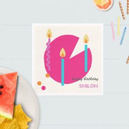 Abstrakt födelsedag med ljus i modern form pappersservett