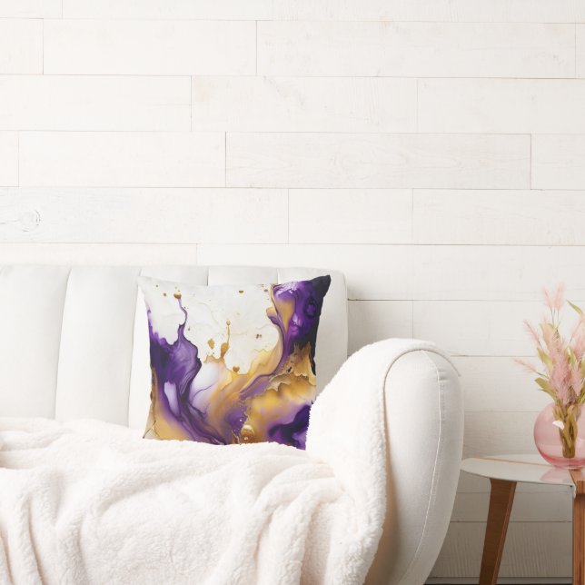 Abstrakt Guld och Ametyst Kudde (Soffa)
