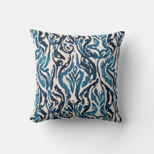 Abstrakt Ikat Watercolor Inspired Blue Kudde