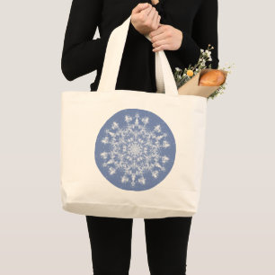 Abstrakt Lacy Fractal Snowflake på blå bakgrund Jumbo Tygkasse