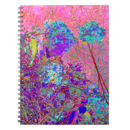Abstrakt lila och blå hortensia med magenta anteckningsbok