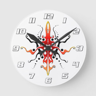 Abstrakt Mask Tribal Tattoo Design - röd Rund Klocka