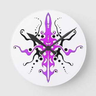 Abstrakt Mask Tribal Tattoo Design - rosa Rund Klocka