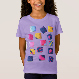 Abstrakt mönster i färgglada block t shirt