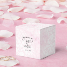 Abstrakt rosa marmor vigselmanus skrift svart