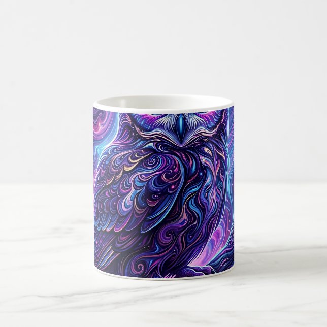 Abstrakt uggla kosmisk lila kaffemugg (Center)