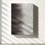 Abstrakt Vit och Grått Modern Glitter-målning Canvastryck<br><div class="desc">Med det här fantastiska kanvastrycket tillför du en liten elegans till din hemmaplan. Med en abstrakt design med skarpa accenter från silver glitter på mjuk grått-bakgrund skapar biet ett fängslande och lyxigt utseende. Perfekt för vardagsrummet,  sovrummet eller kontoret. Den här mångsidiga grafiken ger en något sofistikerad plats.</div>