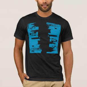 Abstraktion i omgivningen kring Upside Downtown Tee