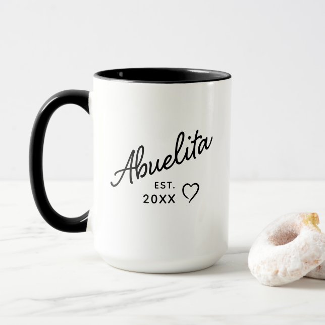 Abuelita Est Year  Pregnancy Reveal & Mother’s Day Mugg (Med munk)