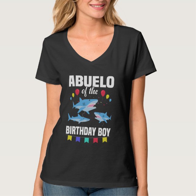 Abuelo the Birthday Boy Shark Party T Shirt (Framsida)