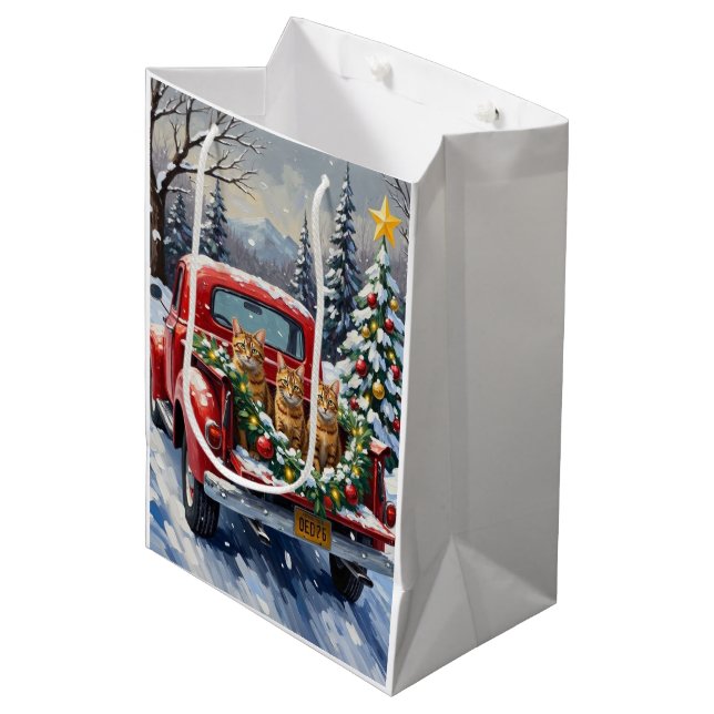 Abyssinian Cat Christmas Red Truck Holiday (Framsidan Vinklad)