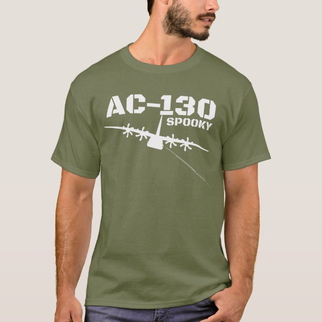 AC-130 Spooky Gunship Military Airplane Spooky T Shirt (Framsida)