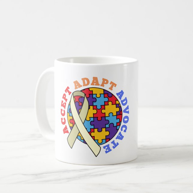 Acceptera Anpassa Förorda - Autism Medvetenhet Vär Kaffemugg (Framsida vänster)