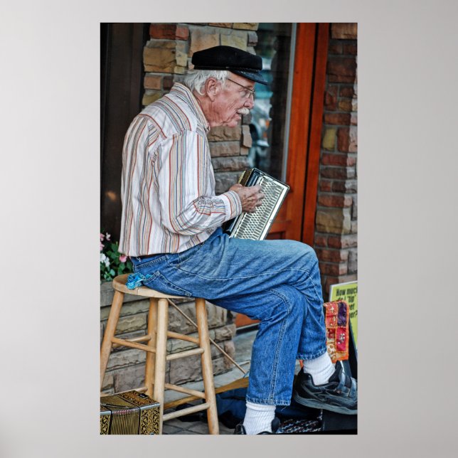 Accordian Man Poster (Framsidan)