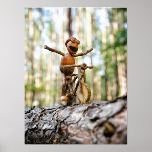 Acorn elf rider cykeln utan att hålla poster