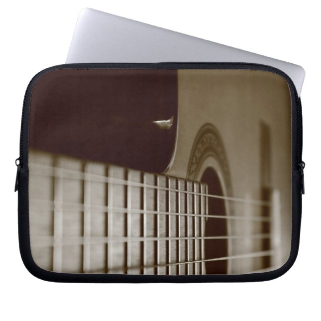 Acoustic Guitar Laptop Sleeve (Framsidan)