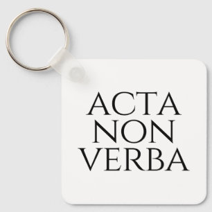 Acta Non Verba Nyckelring