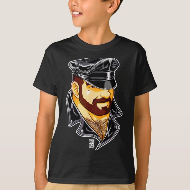 Adam Likes Leather Hat  T Shirt (Framsida)