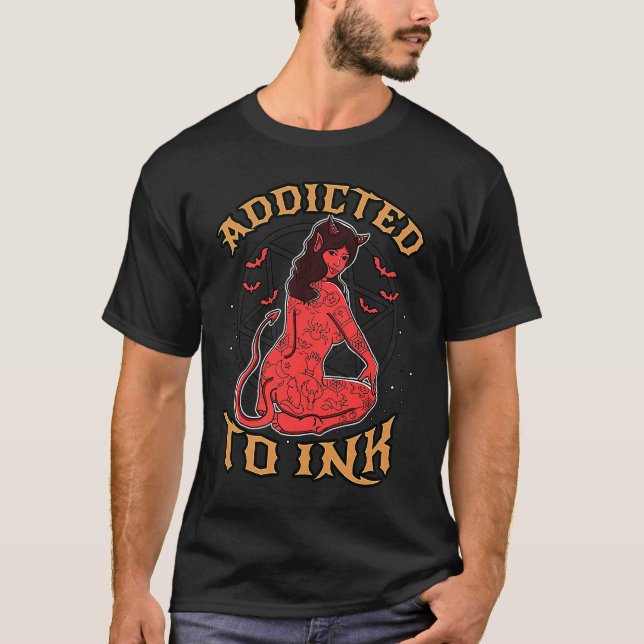 Addicted To Ink Hail Satan Devil Girl Tattoo T Shirt (Framsida)