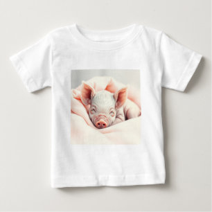Adekvat sömnfläkt i en vevett t shirt
