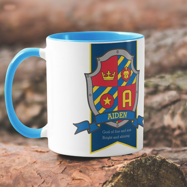 Adenknight-skölden röd blå namn betyder A mugg (Skapare uppladdad)