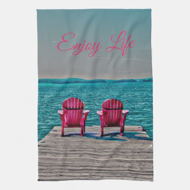 Adirondack Beach-stolar har liv på stugan Kökshandduk (Vertikal)