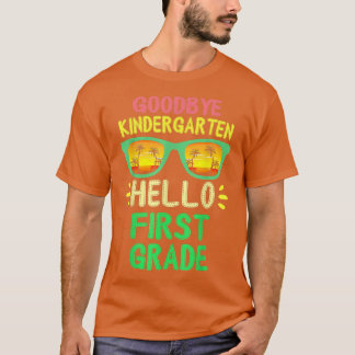 Adjö Kindergarten Klass 2034 2022 Grad Hej T Shirt
