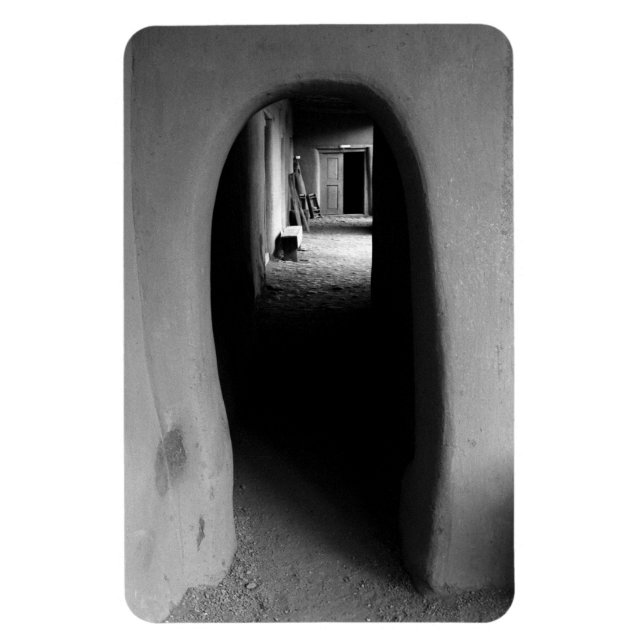 Adobe Doorway Architecture Black & White Photo Magnet (Vertikal)