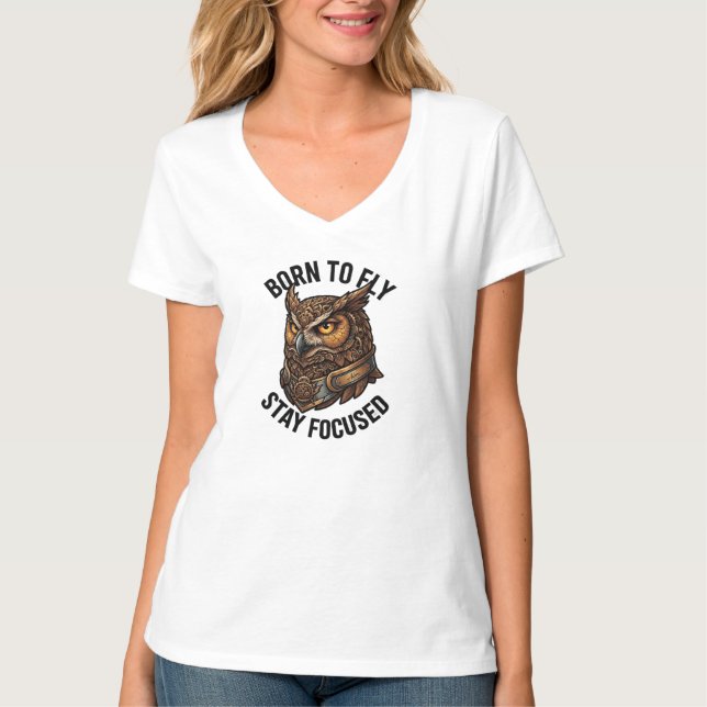 ADOM Född att flyga Uggl Design T Shirt (Framsida)