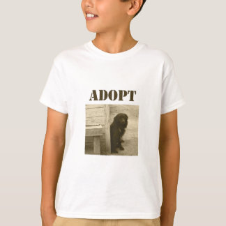 Adoptera den tillfälliga hunden tee shirt