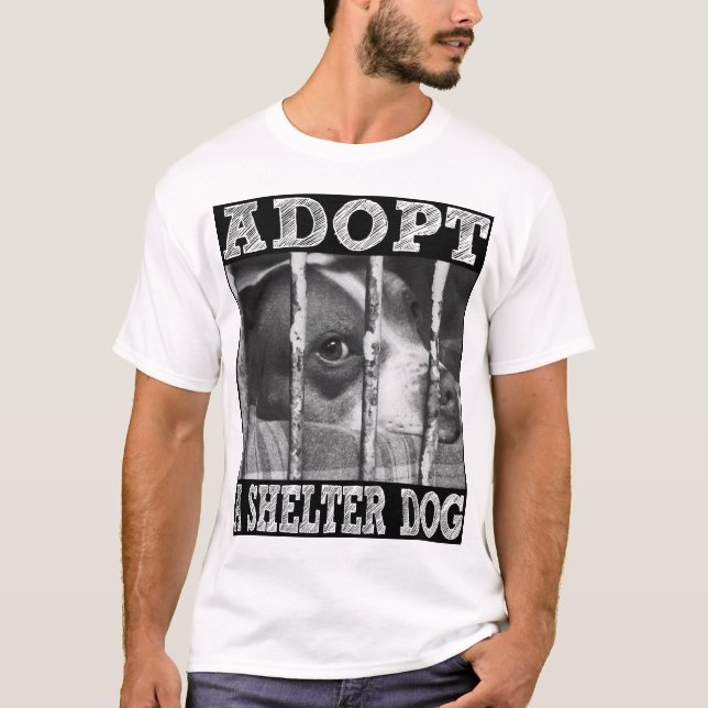 ADOPTERA en skyddhund T Shirt (Framsida)