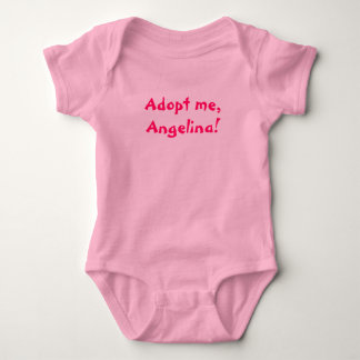 Adoptera mig, Angelina! Tee