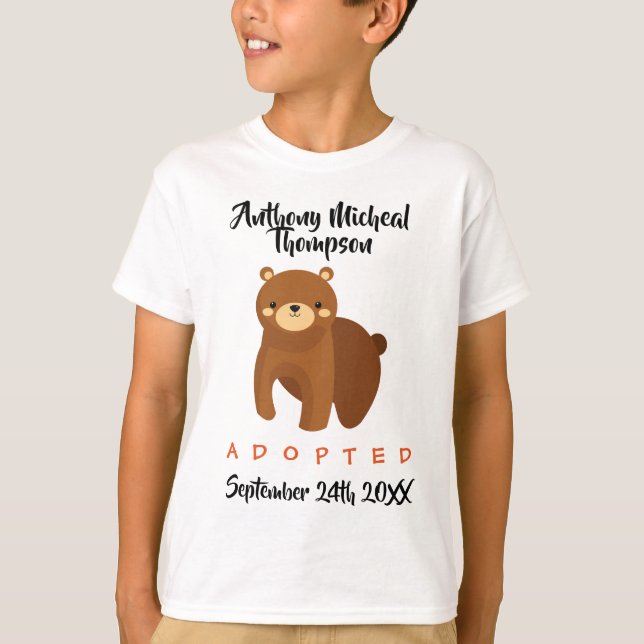 Adoptiv- brun björnadoption - känd skjorta för tee shirt (Framsida)