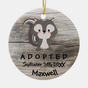 Adoptiv- - skräddarsy Skunkadoptiongåva Julgransprydnad Keramik