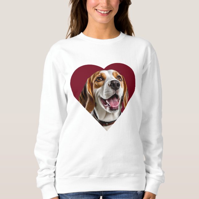 Adorable Beagle in Heart Shape Design T Shirt (Framsida)