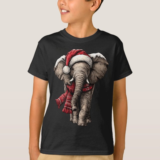 Adorable Elephant In Santa Hat Snowy Winter Christ T Shirt (Framsida)