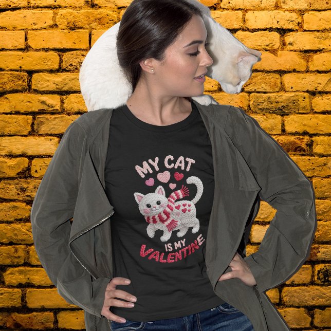 Adorable Faux Yarn My Cat Is My Valentine Design T Shirt (Skapare uppladdad)