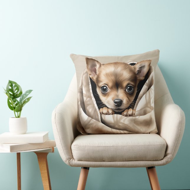 ADORABLE SMALL CHIHUAHUA PUPPY UNDER BLANKET KUDDE (Stol)
