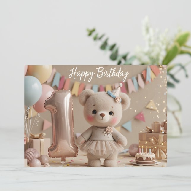 Adorable Teddy Bear First Birthday Invitation Inbjudningar (Stående Fram)