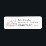 ADRESS BRÖLLOP i NAMN Returadress Etikett<br><div class="desc">Ett romantiskt Magnolia- och Butterfly-motiv är till lämnat med namn och returadress till högerna. Du kan enkelt anpassa texten. Matchande objekt är tillgängliga.</div>