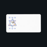 Adressetikett för Bar Mitzvah-inbjudan<br><div class="desc">Kör ark med denna färgglada personliga adressetikett genom din hemmaskrivare för bar mitzvah-inbjudningar -- eller skriv adresserna för hand på dem. Byt bara ut våra exempelinitialer och datum med dina egna. Funktionen har en tonårings konstverk,  och hälften av designens intäkter går till barnkollekter.</div>