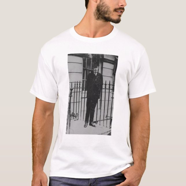 Adrian Stephen Tee Shirt (Framsida)