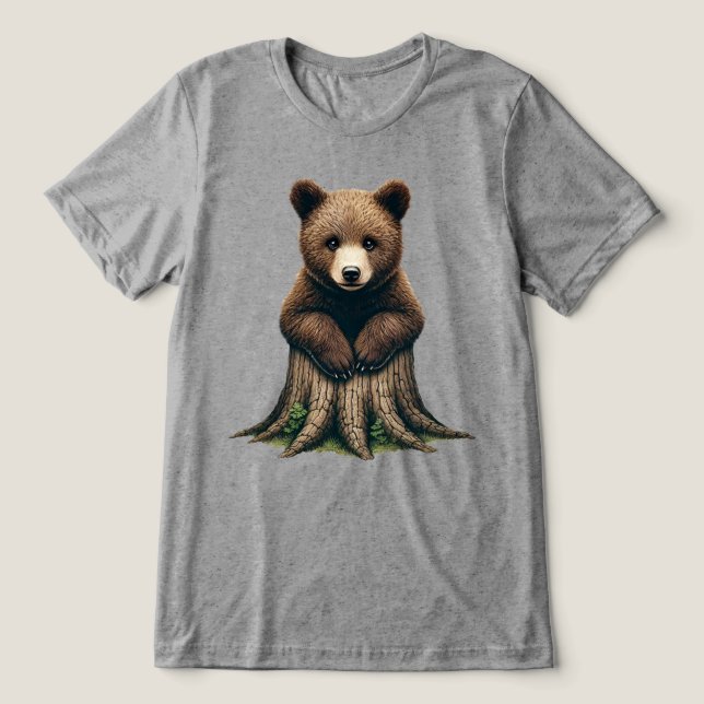 Adsible Bear Unge Sitta vid Träd-stumpen T Shirt (Design Framsida)