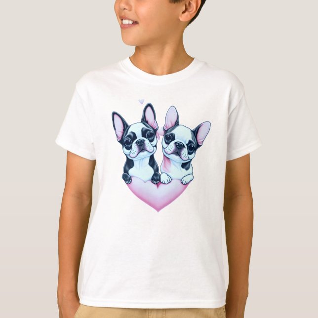 Adsible Boston Terrier hundar i kärlek på hjärtat T Shirt (Framsida)