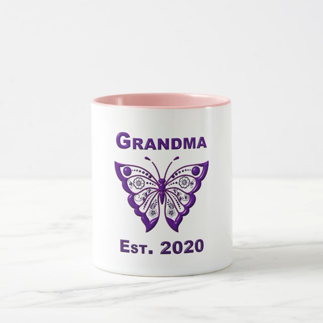 Adsible Butterfly Grandma "Est 2020" Mugg (Center)